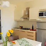 Apartman Lovely Flat With Swimming Pool *