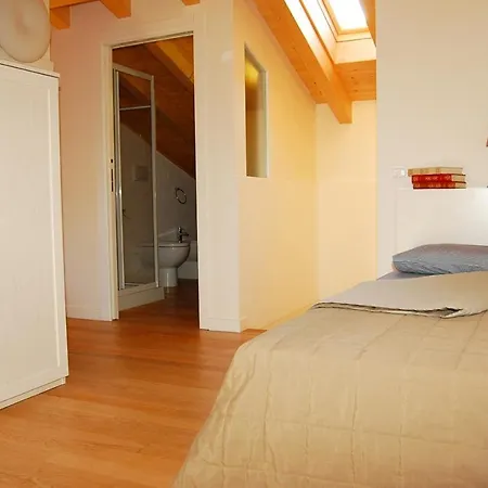 Lovely Flat With Swimming Pool 아파트