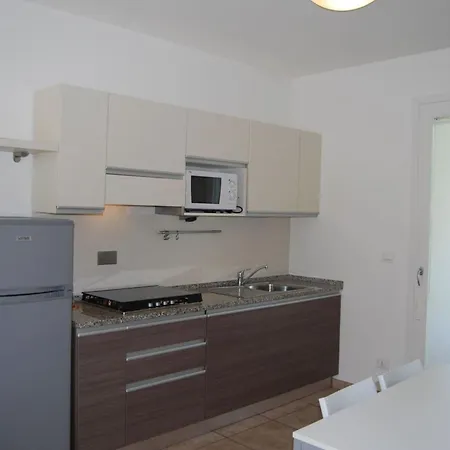 Lovely Flat With Swimming Pool * 비비오네