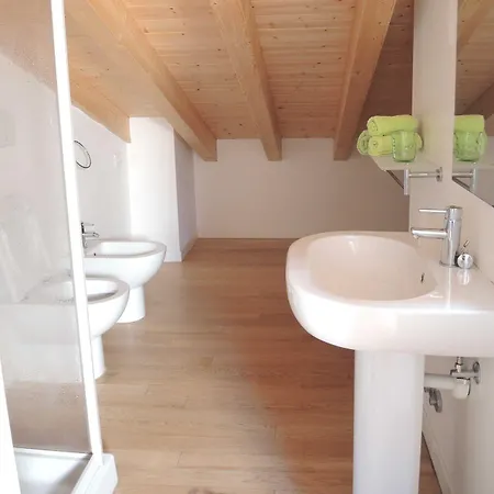 Lovely Flat With Swimming Pool Lägenhet