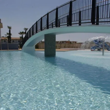 Lovely Flat With Swimming Pool Lägenhet