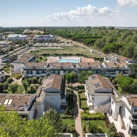 Lovely Flat With Swimming Pool Apartmán *