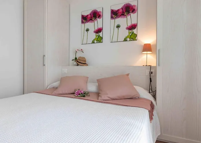 Lejlighed Lovely Flat With Swimming Pool